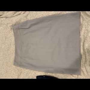 NWOT. Banana republic work skirt. Pencil. Beige.